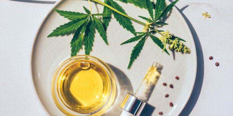 5 CBD Öle von Grünes Gold sind mit CannaTrust Gütesiegel zertifiziert