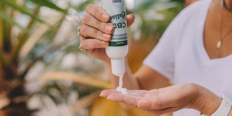 CBD in der Hautpflege: Wundermittel oder nur ein Trend?