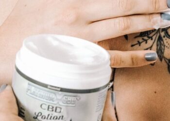 Wie CBD-Topicals Schmerzen, Entzündungen und Hautprobleme lindern können